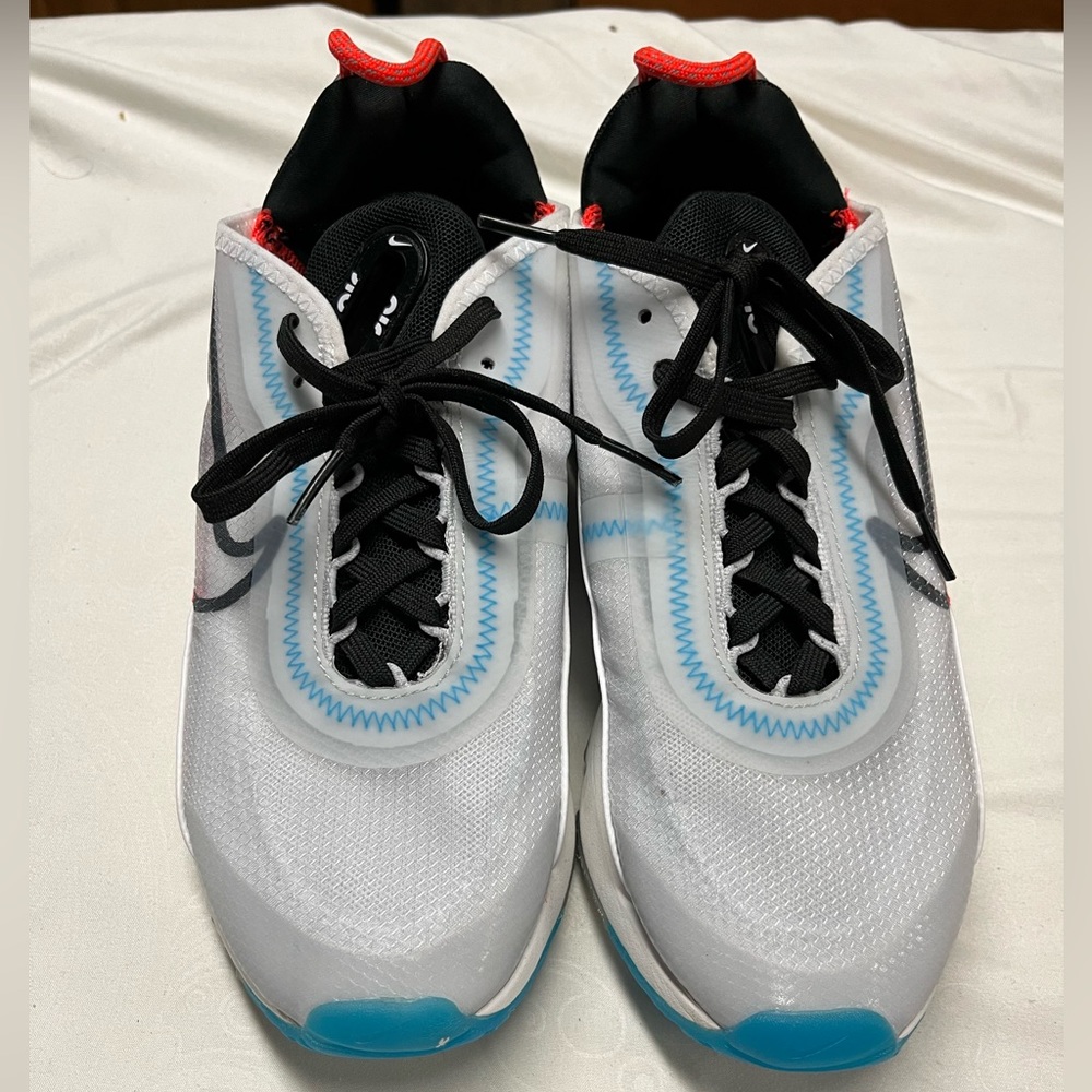 Nike Air Max women’s size 7